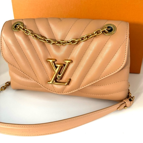 Louis Vuitton new wave chain MM 2022 | tan | like new condition | 100% authentic - Picture 1 of 15